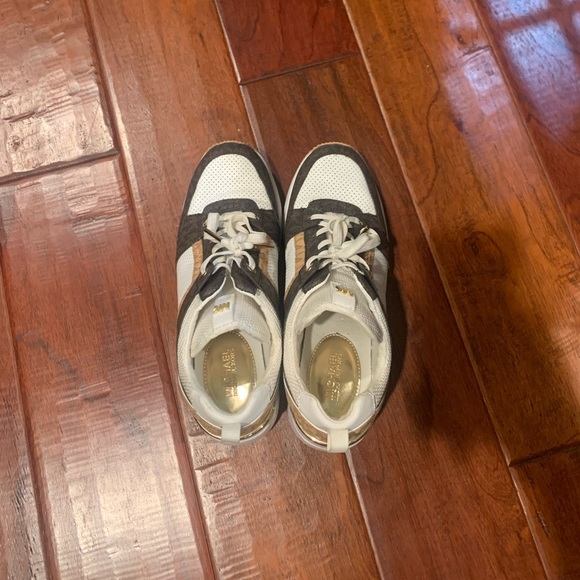 Micheal Kors - Picture 3 of 5